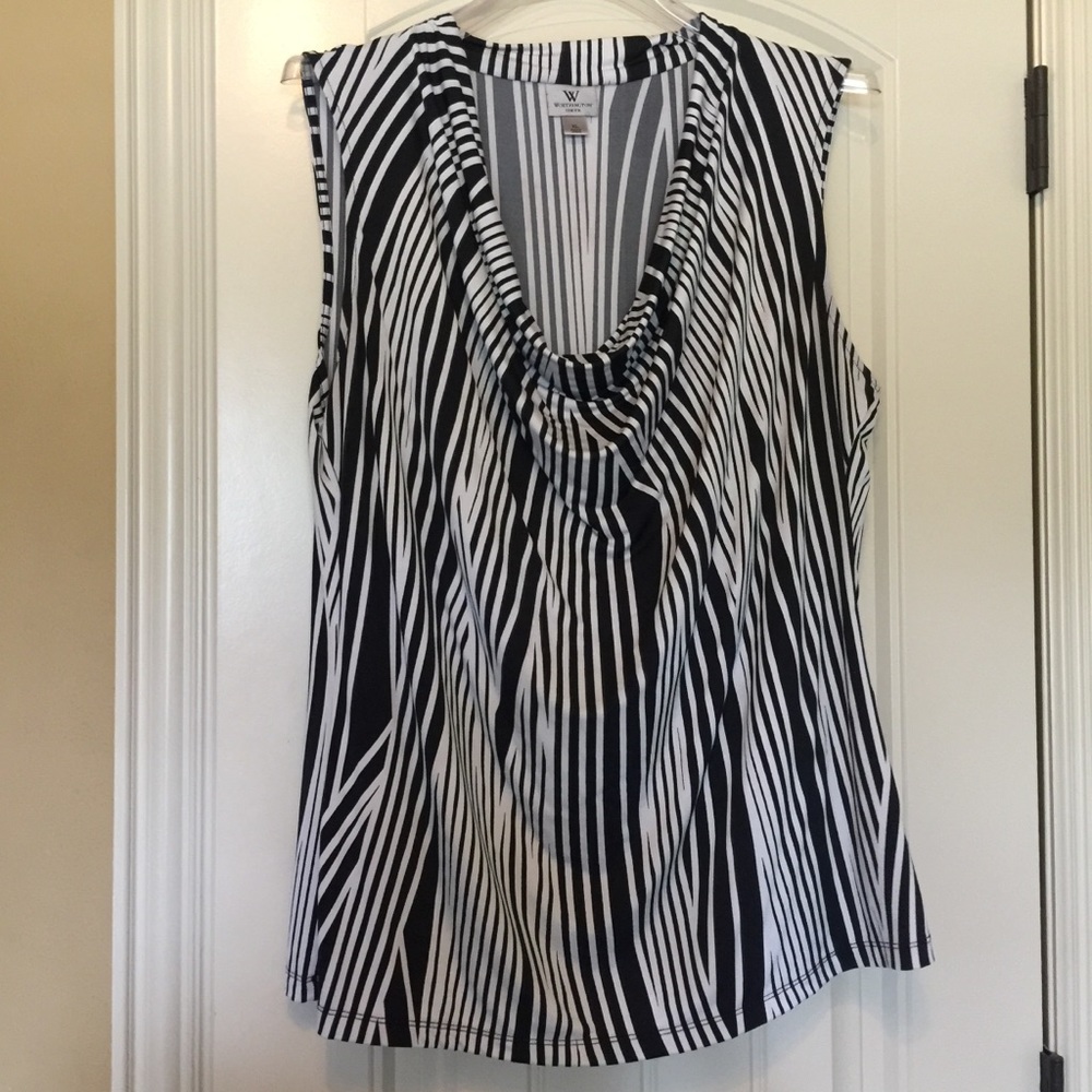 Women’s Sleeveless Blouse